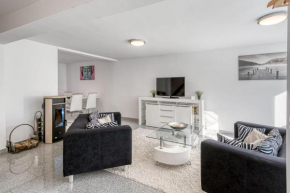 Ferienwohnung Seehus - Modernes Ferienhaus mit Sauna, Seezugang und Bootsanlegeplatz